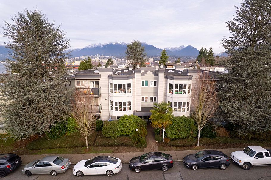 208 2255 Eton Street Vancouver, BC - 29