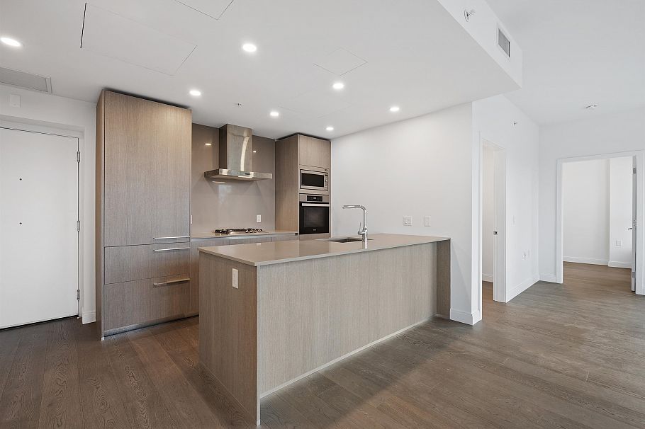 302 4908 Cambie Street Vancouver, BC - 9