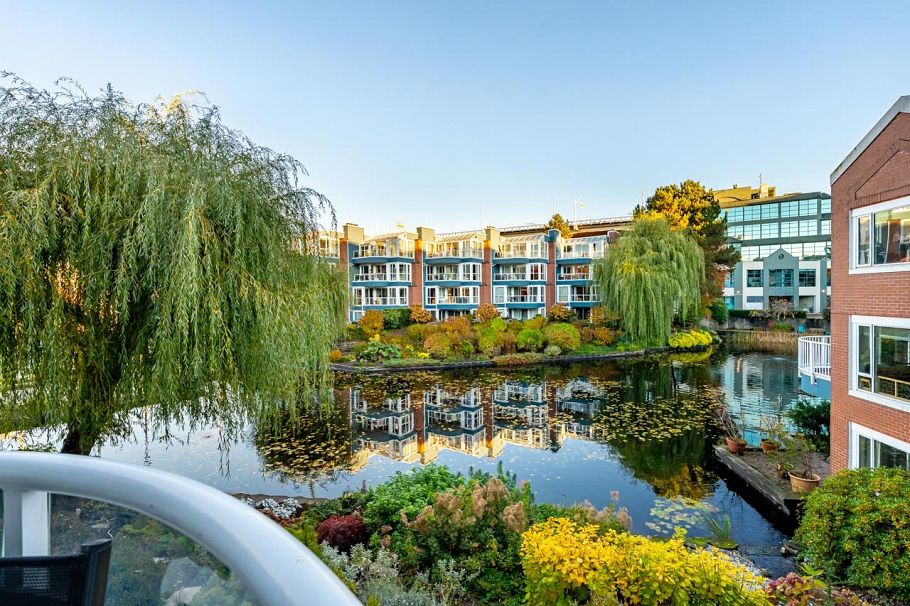 204 1551 Mariner Walk Vancouver, BC - 1