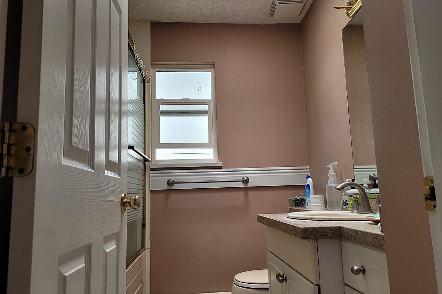 3596 Turner Street Vancouver, BC - 10