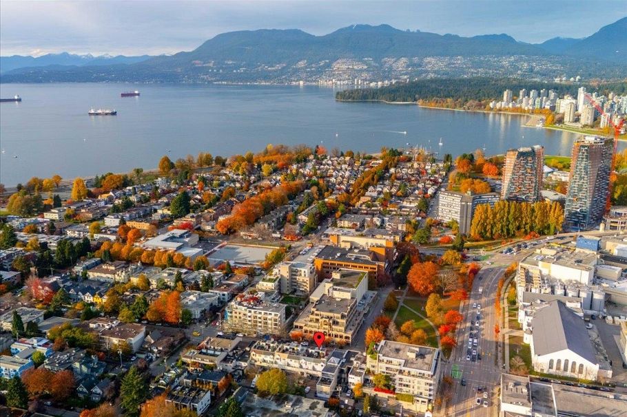 1846 W 1st Avenue Vancouver, BC - 34