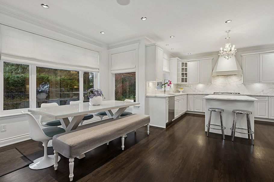 4081 Woodbury Avenue North Vancouver, BC - 11