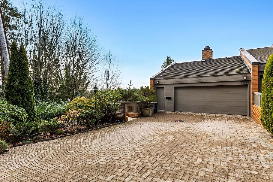 7353 Yew Street Vancouver, BC - 3