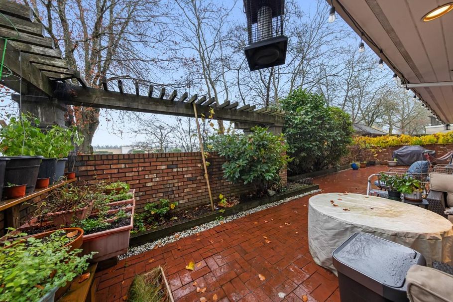 203 3401 Curle Avenue Burnaby, BC - 3