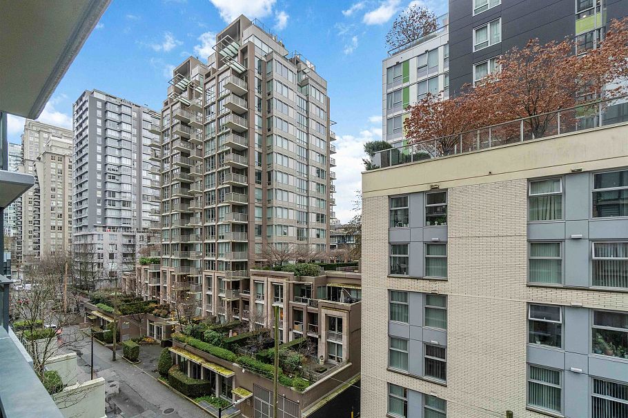 613 1082 Seymour Street Vancouver, BC - 24