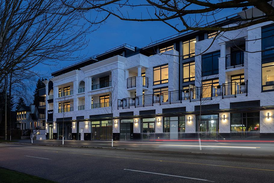 303 3668 W 10th Avenue Vancouver, BC - 32