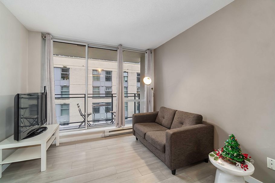 613 1082 Seymour Street Vancouver, BC - 5