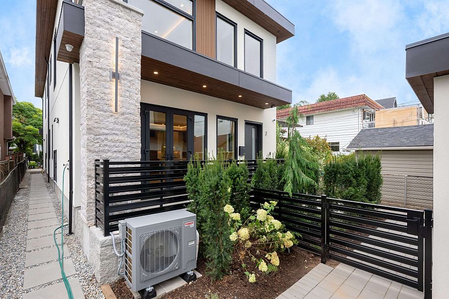 2 3466 Franklin Street Vancouver, BC - 21