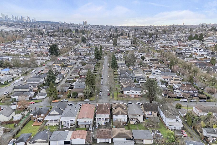 3153 Parker Street Vancouver, BC - 26