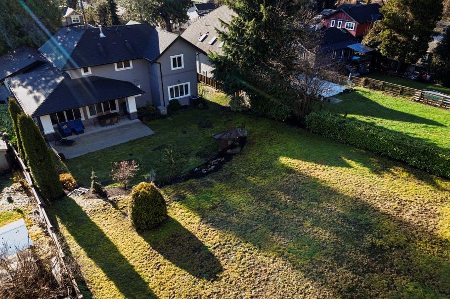 1510 Dovercourt Road North Vancouver, BC - 30