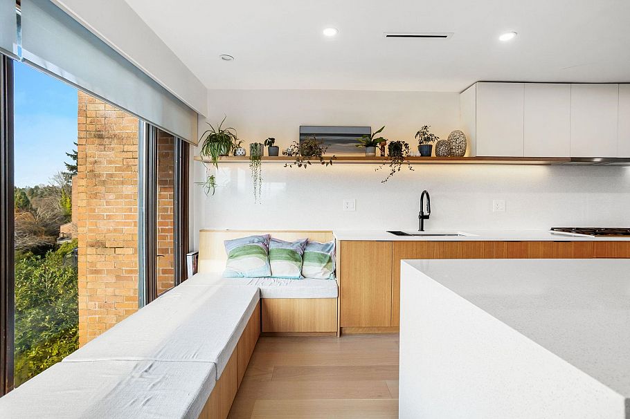 7353 Yew Street Vancouver, BC - 17