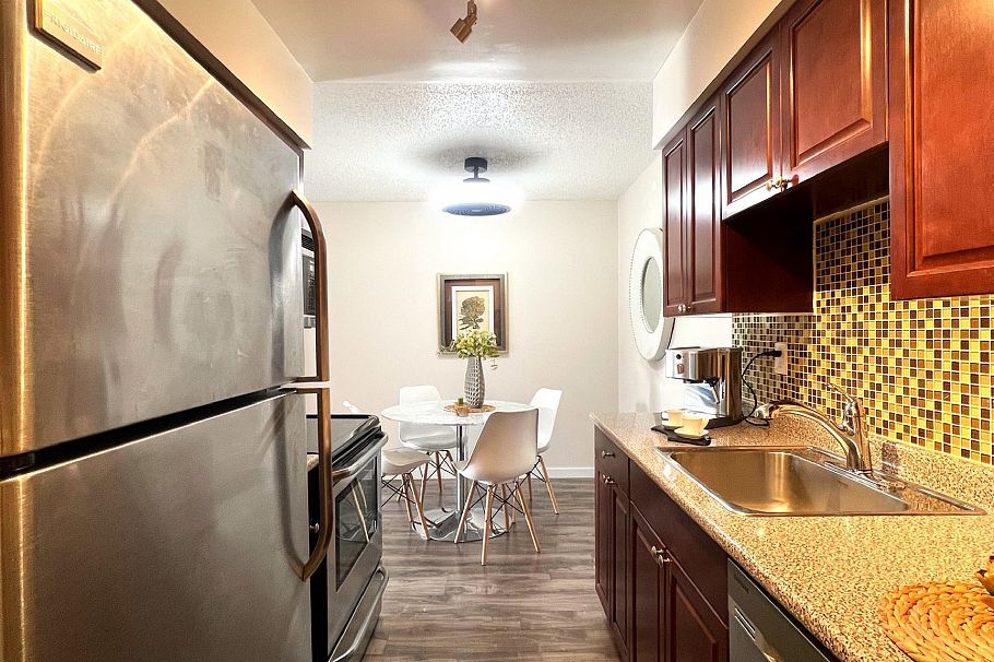 104 8775 Cartier Street Vancouver, BC - 7