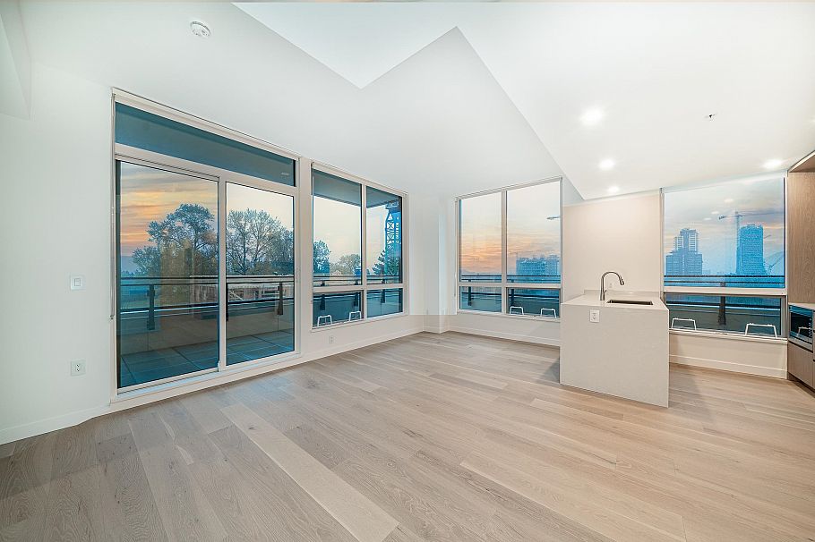 503 5212 Cambie Street Vancouver, BC - 2