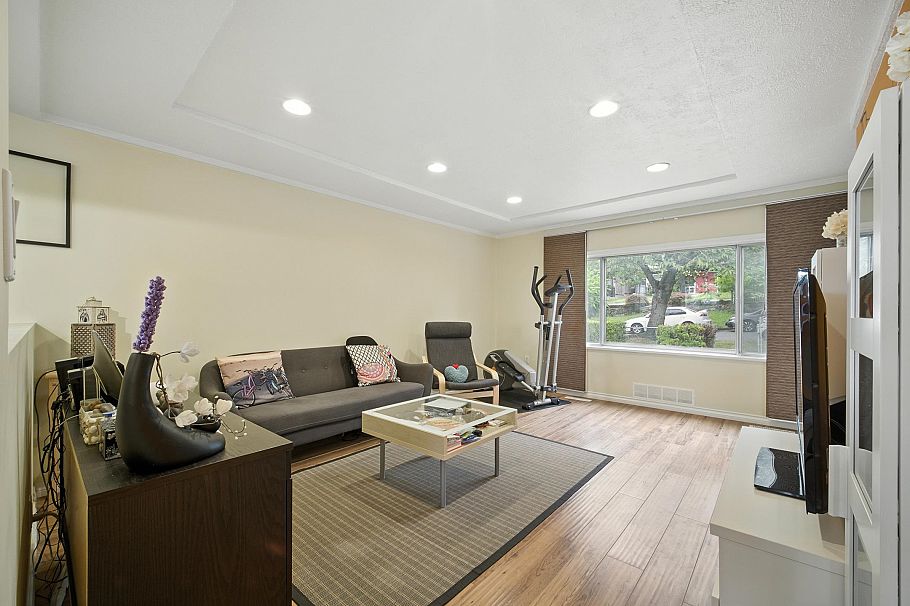 966 E 64th Avenue Vancouver, BC - 7