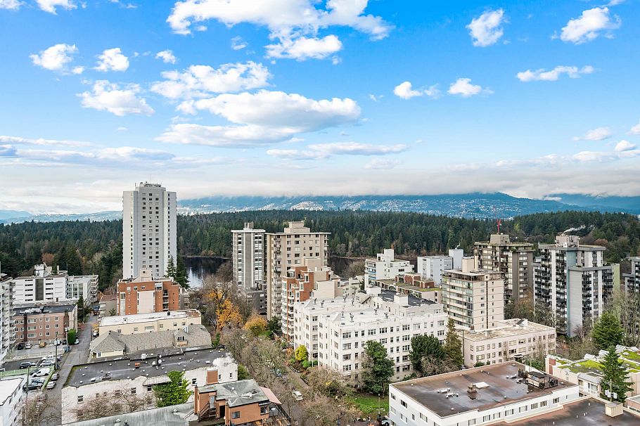 2004 1816 Haro Street Vancouver, BC - 14