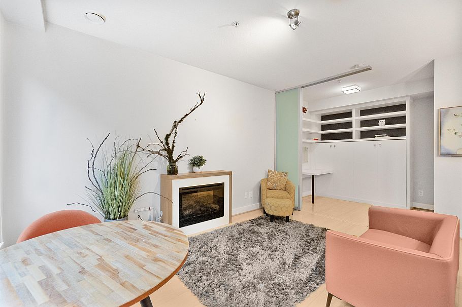 115 735 W 15th Street North Vancouver, BC - 10