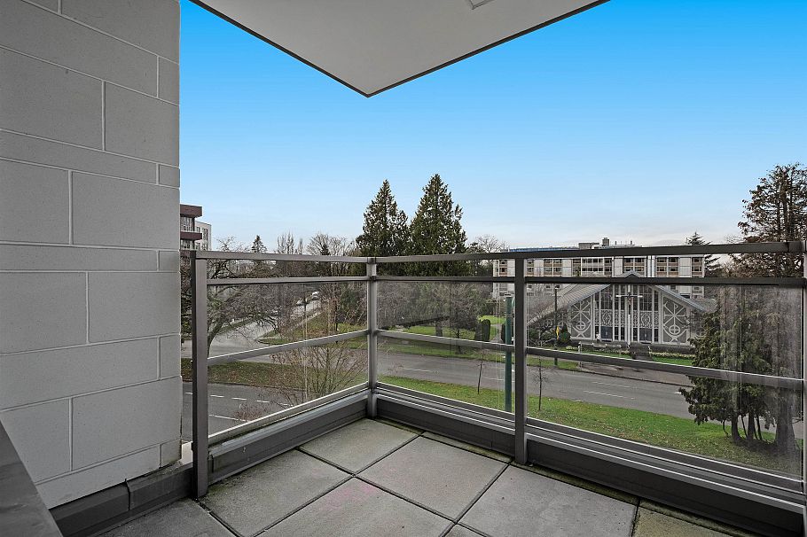 302 4908 Cambie Street Vancouver, BC - 34