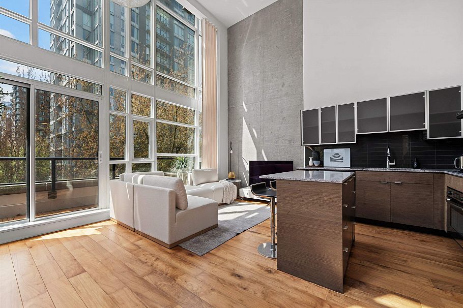 403 988 Richards Street Vancouver, BC - 4