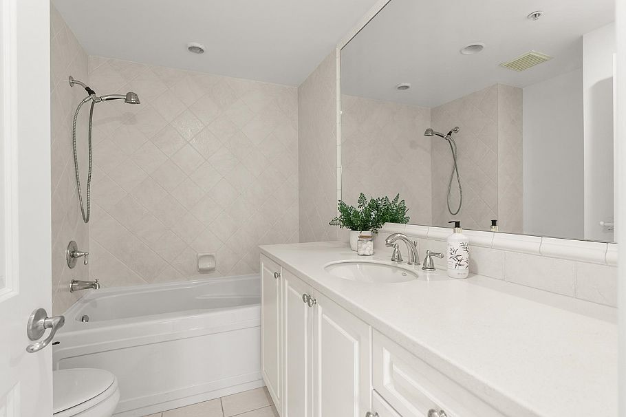 210 5770 Oak Street Vancouver, BC - 16