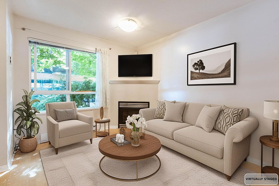 229 E 11th Avenue Vancouver, BC - 3