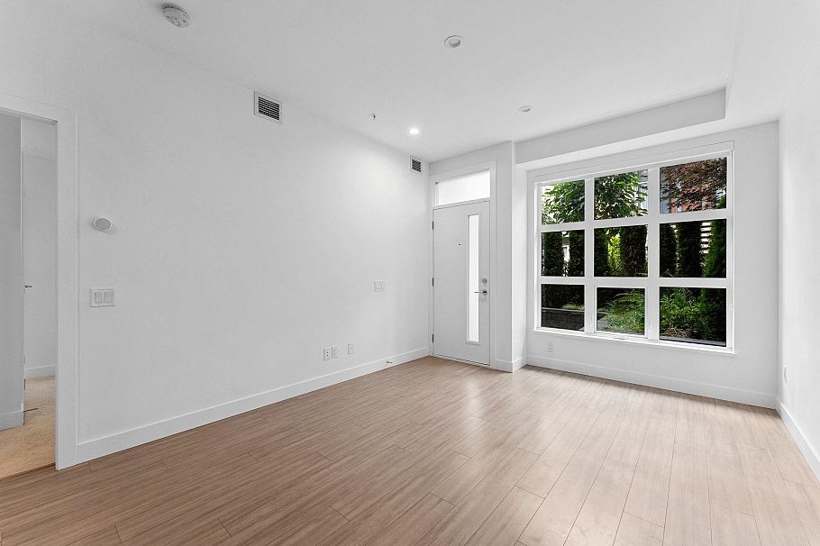 111 2060 Curling Road North Vancouver, BC - 13