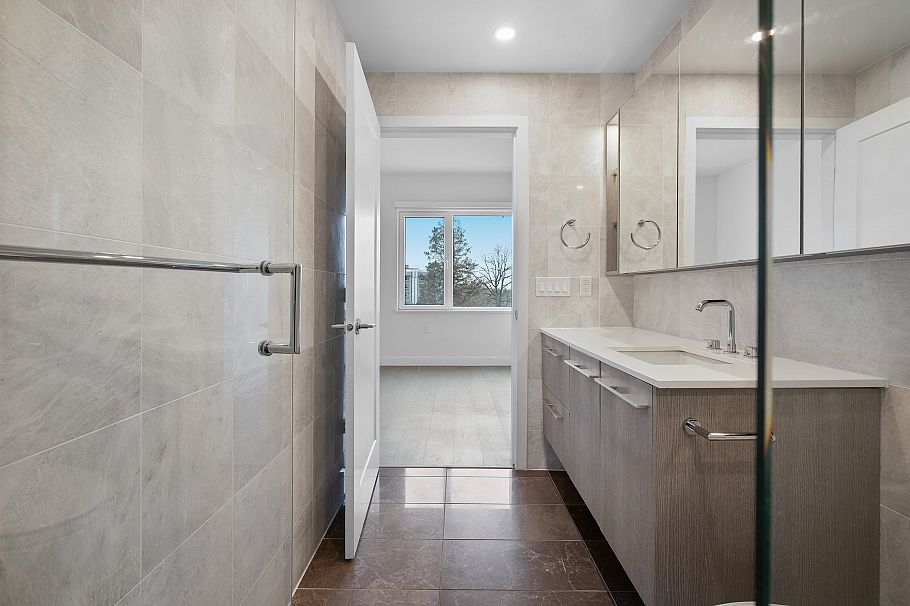 302 4908 Cambie Street Vancouver, BC - 27