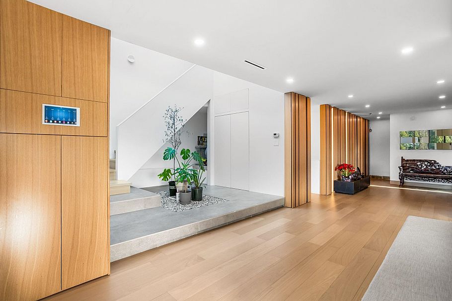 7353 Yew Street Vancouver, BC - 12