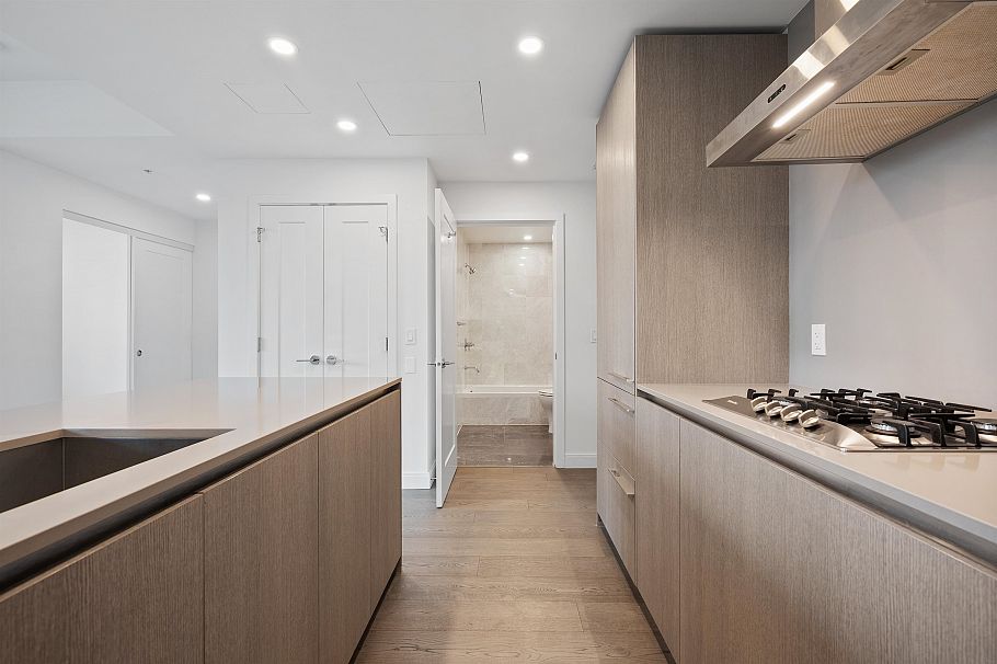 302 4908 Cambie Street Vancouver, BC - 12