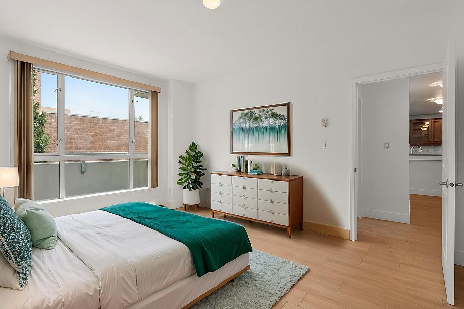 210 5770 Oak Street Vancouver, BC - 12