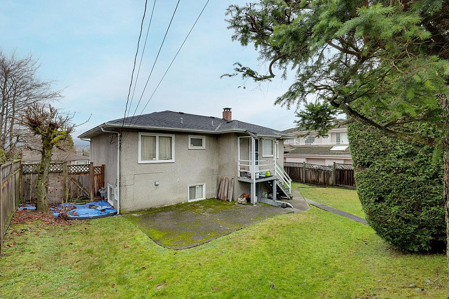 4144 Price Crescent Burnaby, BC - 12