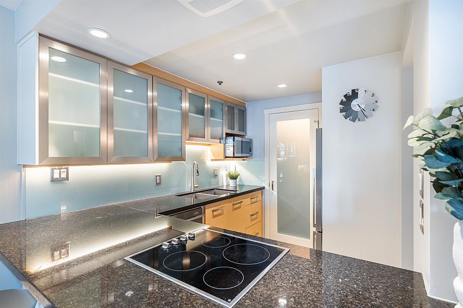 204 1551 Mariner Walk Vancouver, BC - 11