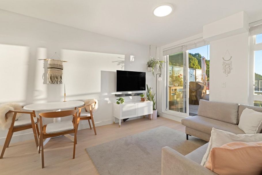 PH2 3939 Knight Street Vancouver, BC - 2