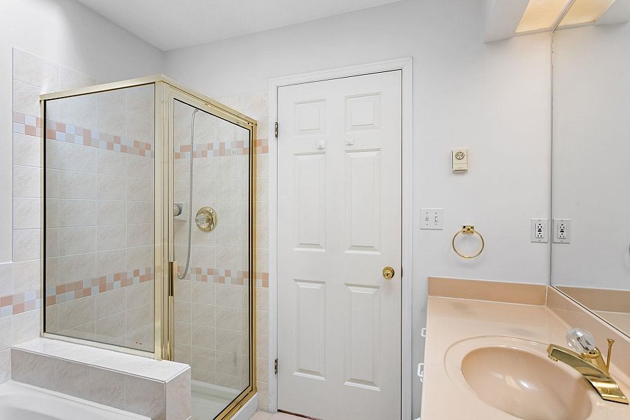 55 6523 Chambord Place Vancouver, BC - 22