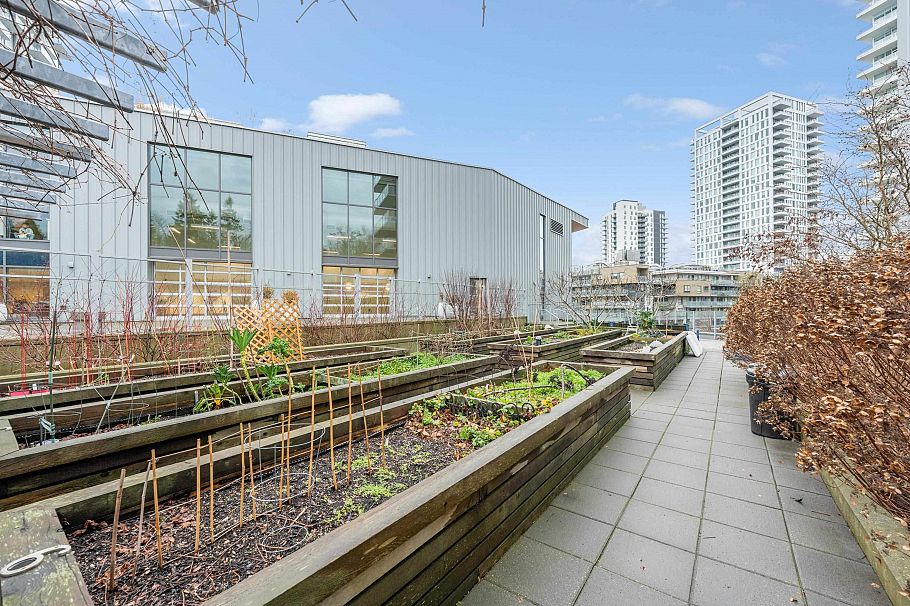 808 3557 Sawmill Crescent Vancouver, BC - 36