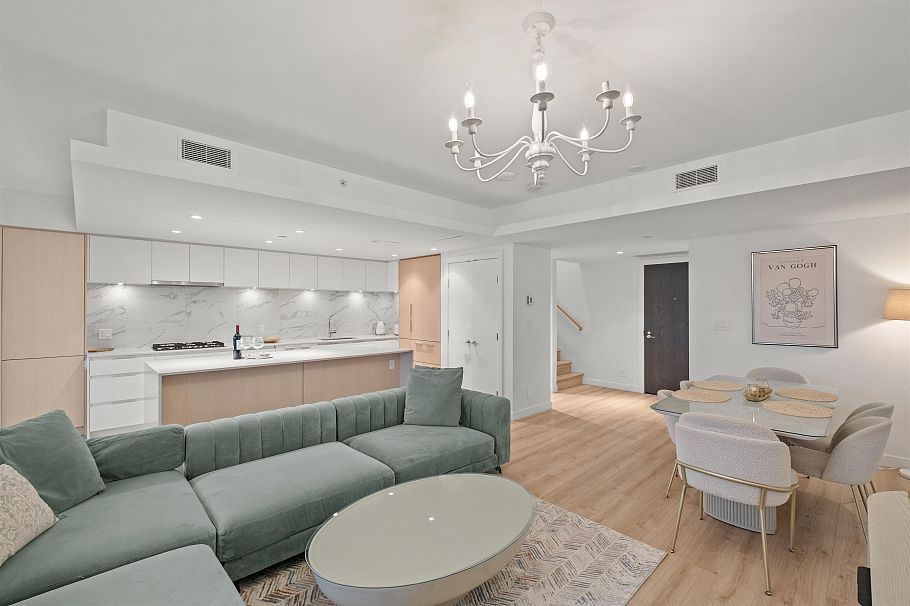 611 1500 Fern Street North Vancouver, BC - 3