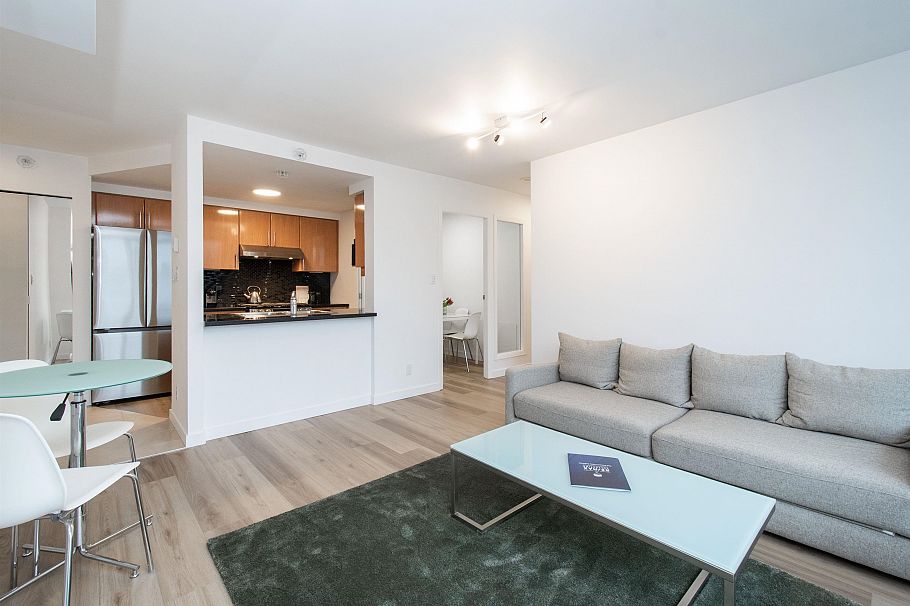 2105 193 Aquarius Mews Vancouver, BC - 10