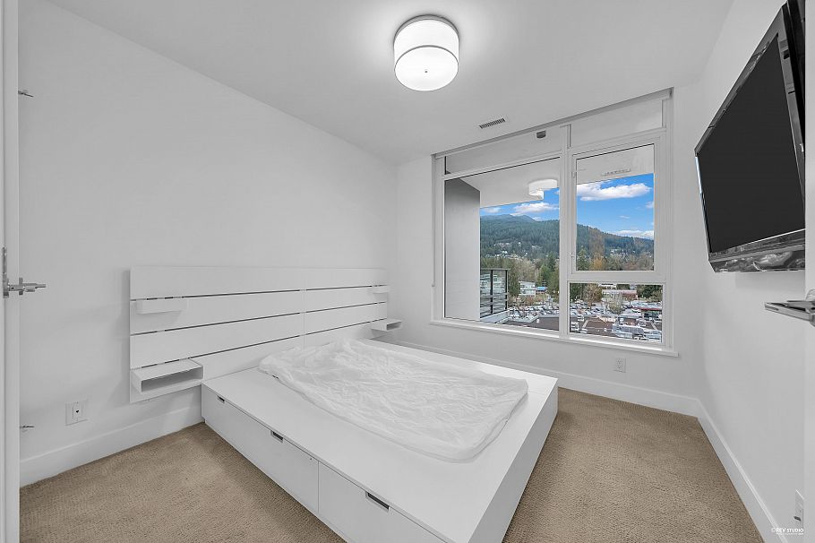 607 2780 Valley Centre Avenue North Vancouver, BC - 14