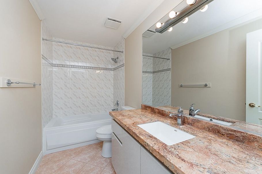 180 W Osborne Road North Vancouver, BC - 31