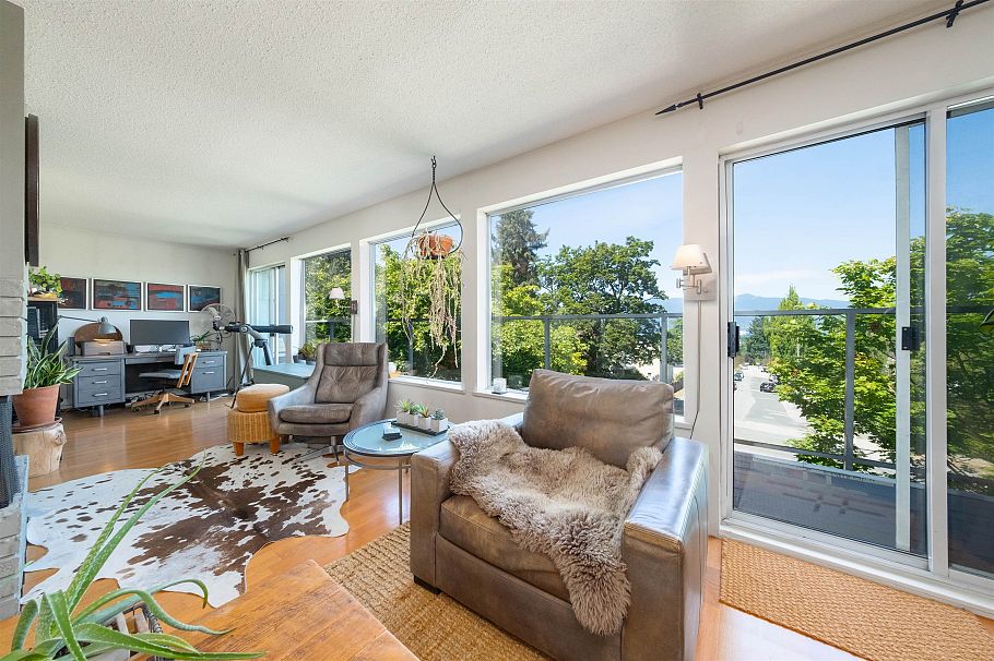 3645 W 17th Avenue Vancouver, BC - 11