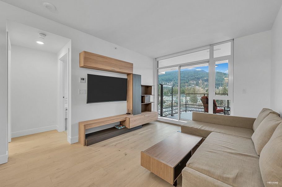 607 2780 Valley Centre Avenue North Vancouver, BC - 11