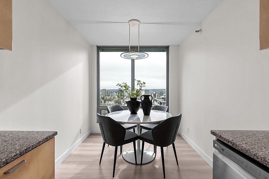 2806 1288 W Georgia Street Vancouver, BC - 14