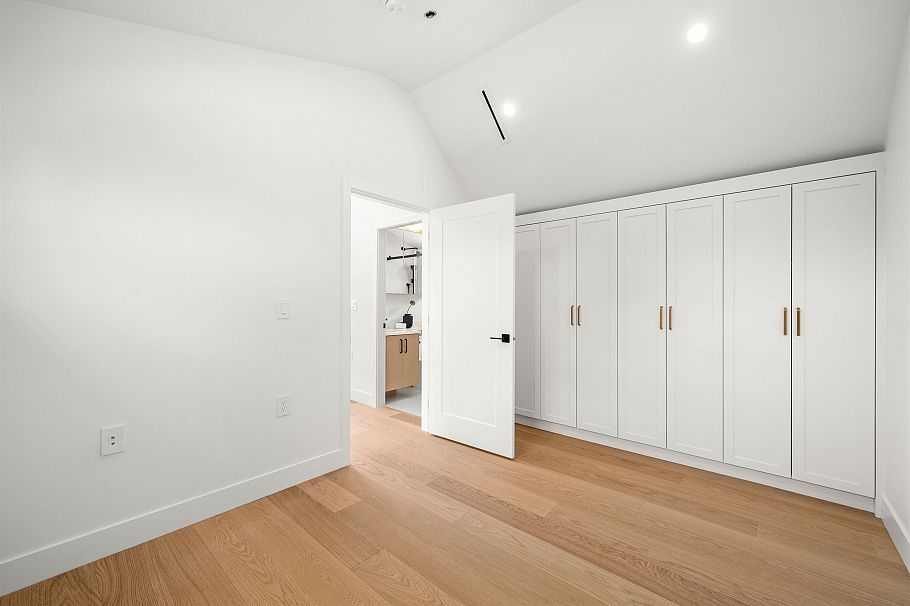 1 312 E 40th Avenue Vancouver, BC - 25