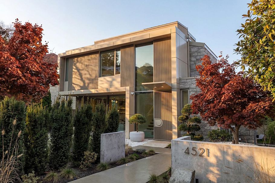 4521 Langara Avenue Vancouver, BC - 1