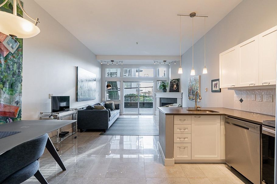 108 131 W 3rd Street North Vancouver, BC - 11