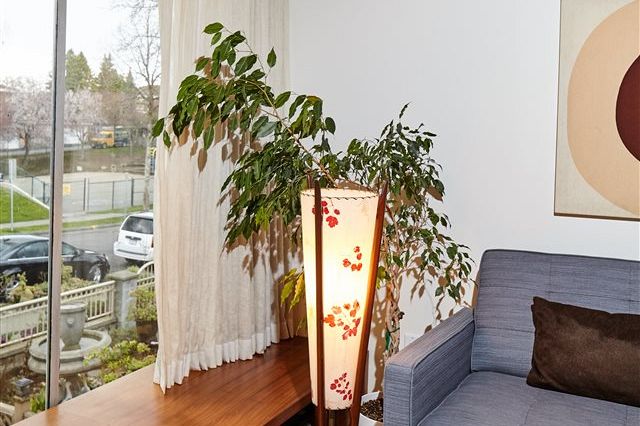 1518 E 37th Avenue Vancouver, BC - 4