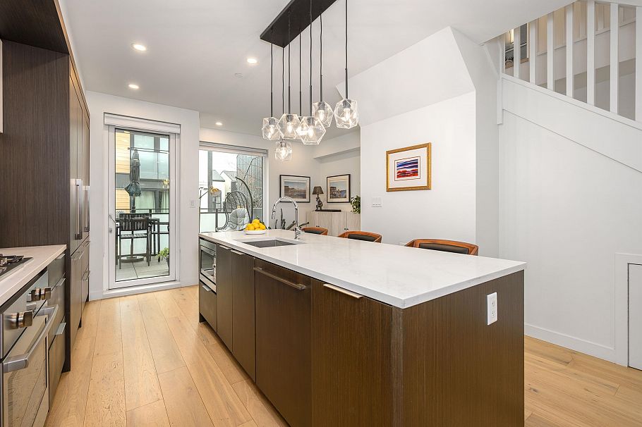 206 649 E 3rd Street North Vancouver, BC - 5