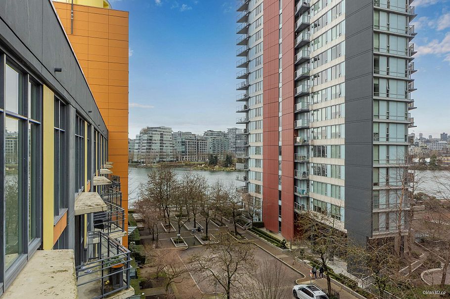 703 33 Smithe Street Vancouver, BC - 3