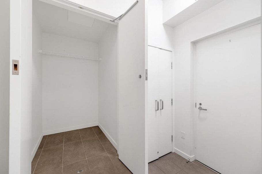 6342 Ash Street Vancouver, BC - 23