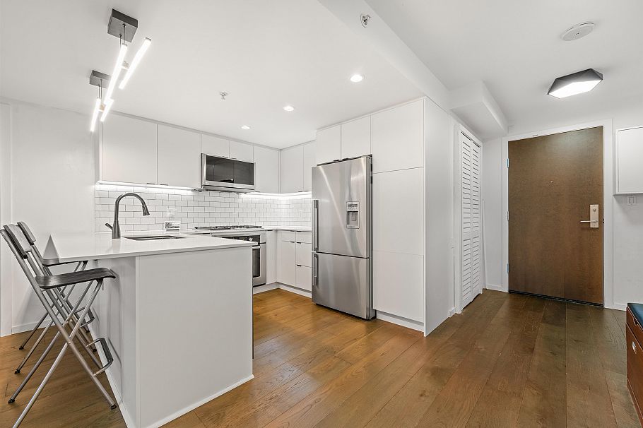 1004 1887 Crowe Street Vancouver, BC - 8