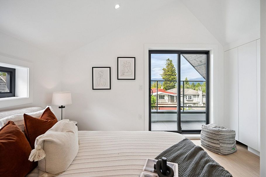 #2 1079 E 14th Avenue Vancouver, BC - 24